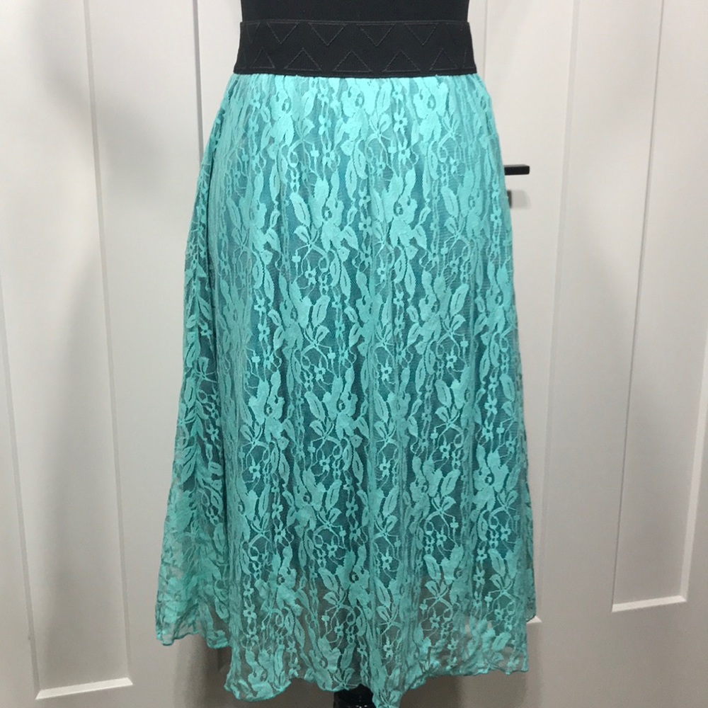 Lularoe Lola skirt - lace